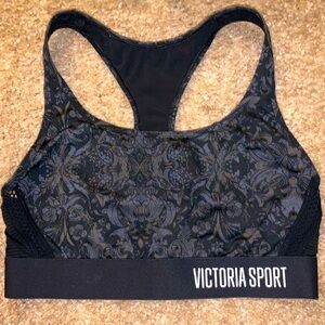 Victoria’s Secret PINK sports bra